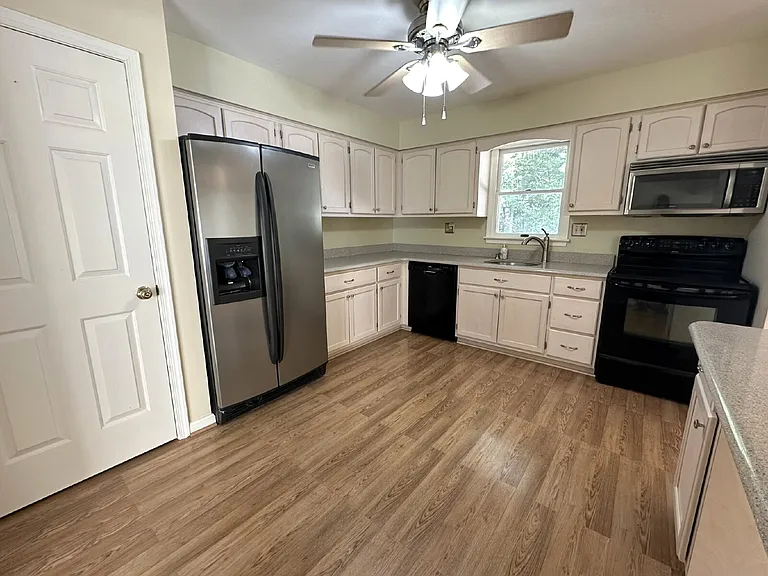 656 Alpine Ln — Photo 8