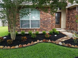 3104 Shade Ln, Pearland, TX 77584