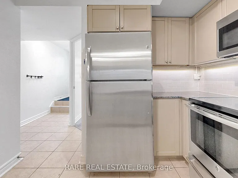 21 Ruttan St #140 — Photo 16