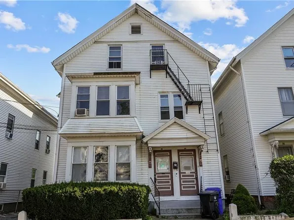 92 Centre St, Pawtucket, RI 02860