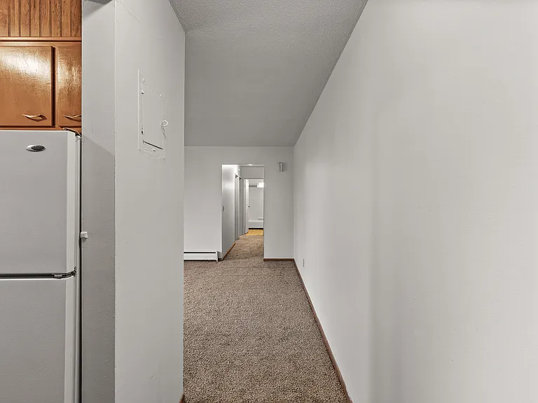 647 37th Ave NE #301 — Photo 11