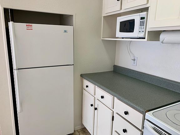 3rd image of 742 S 400 E APT H208