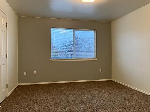 4th image of 278 E James Court Dr APT 204-278-20