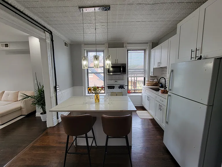 1157 W 19th St #3 — Photo 8