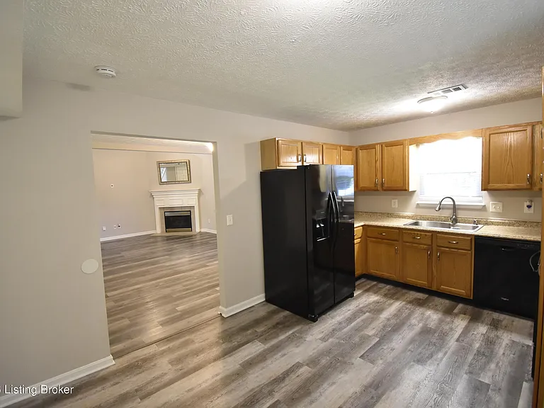 4006 Mimosa View Dr — Photo 11
