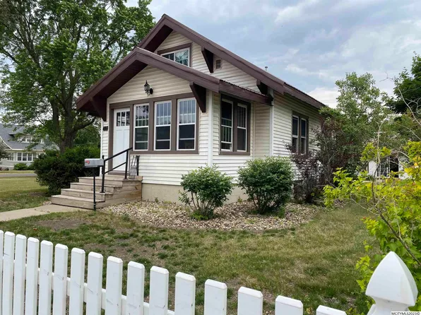 407 8th St N, Northwood, IA 50459