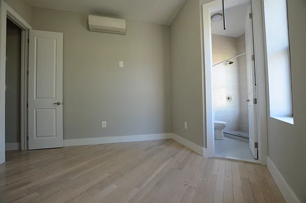Rented by Miron Realty Group | media 14