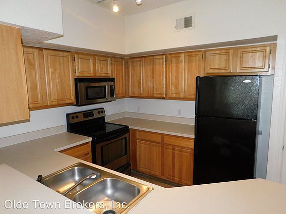 5th image of 13028 Plantation Park Cir APT 1211