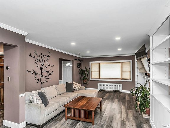 5th image of 1491 Sycamore Avenue