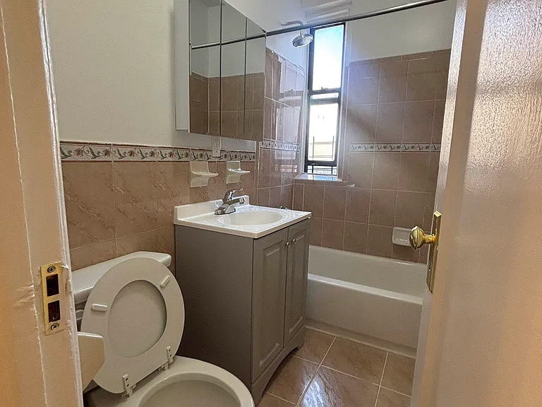 60 Thayer St #6N — Photo 11