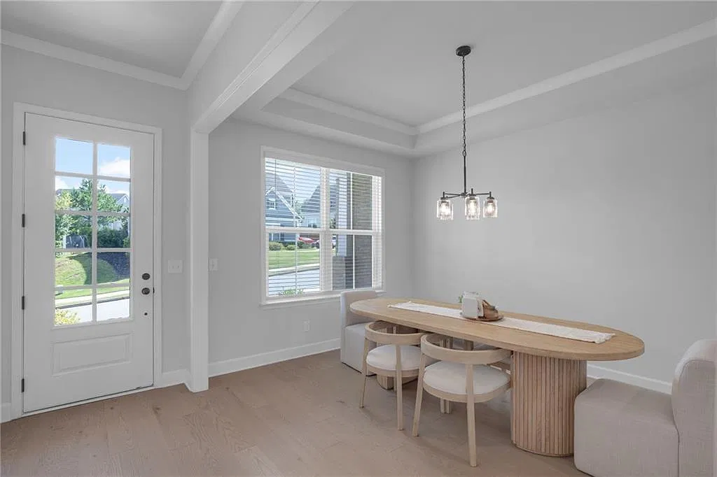4 bed, 3.0 bath, 3531 sqft, $4,250 — Photo 4