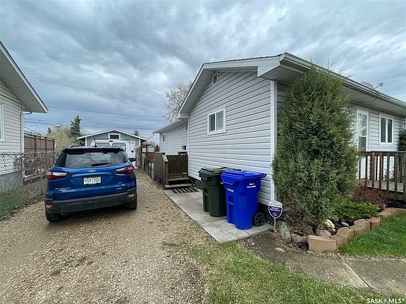 3rd image of 1922 14th St W