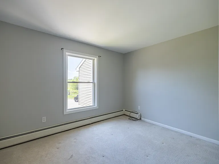 73 Millbrook Ln — Photo 8
