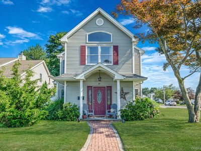 29 North Plaza, Amity Harbor, NY, 11701