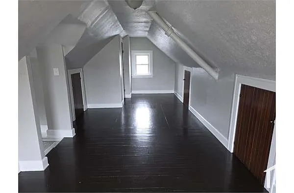Building Photo - 2184 W 100th St #UP