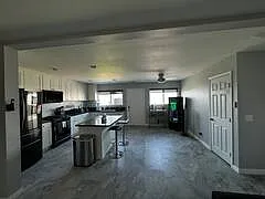 Utica Dr — Photo 6