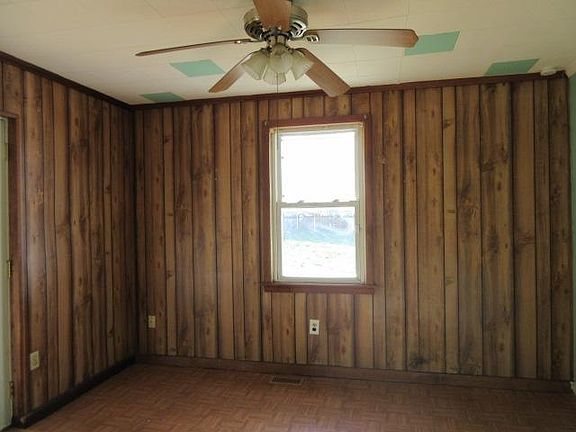 5th image of 428 NE Oglewood Ave