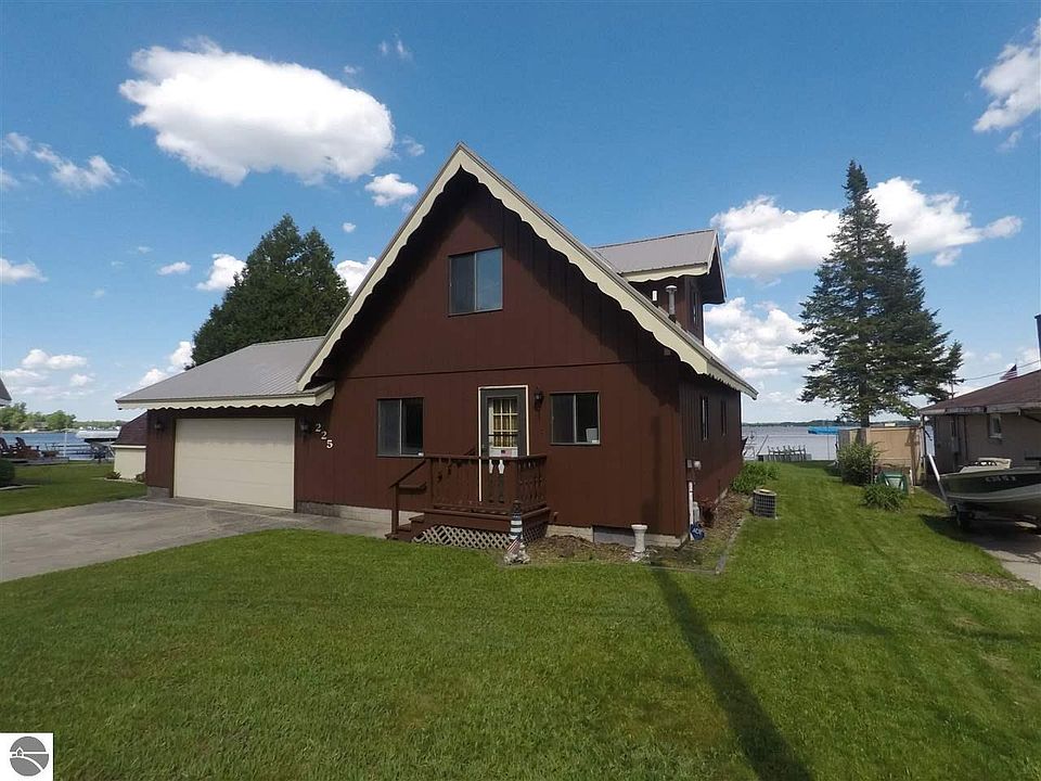 1st image of 225 S Lake Dr