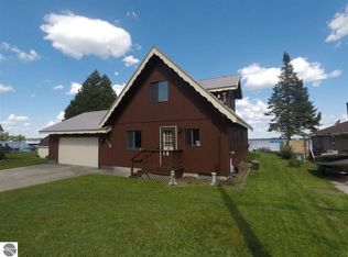225 S Lake Dr, Cadillac, MI 49601