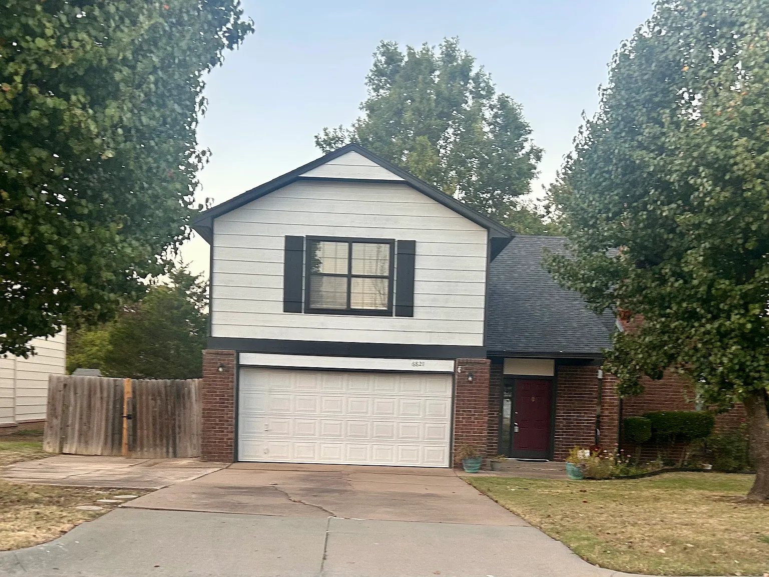 3 bed, 2.5 bath, 2243 sqft, $1,900 — Photo 1