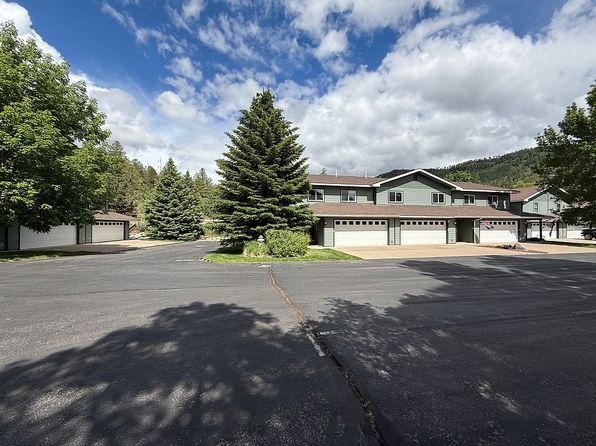 11 Sandstone Dr