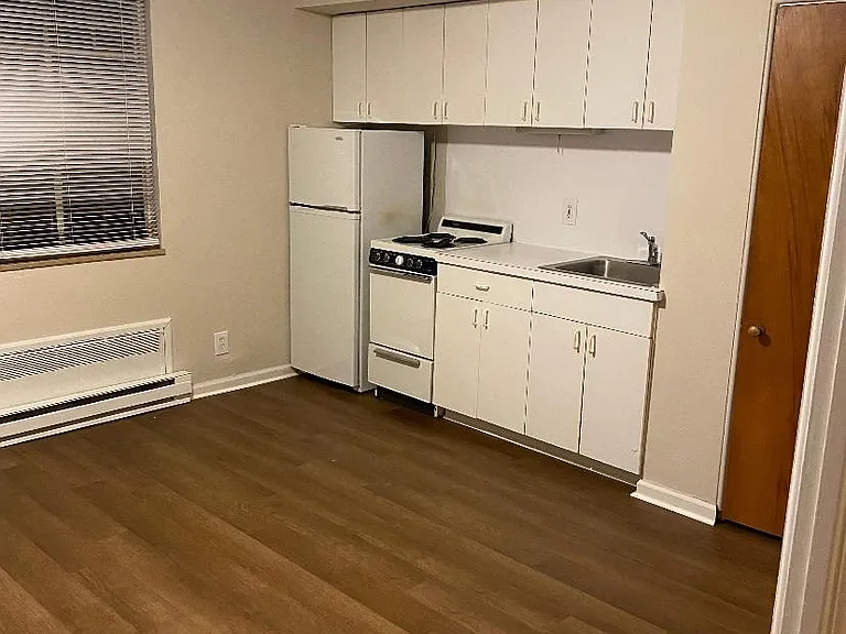 2265 Sherwood Ave #7 — Photo 1