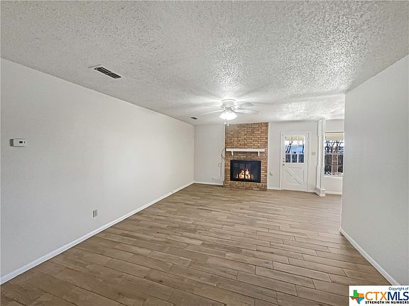 3rd image of 2312 Davis Ave