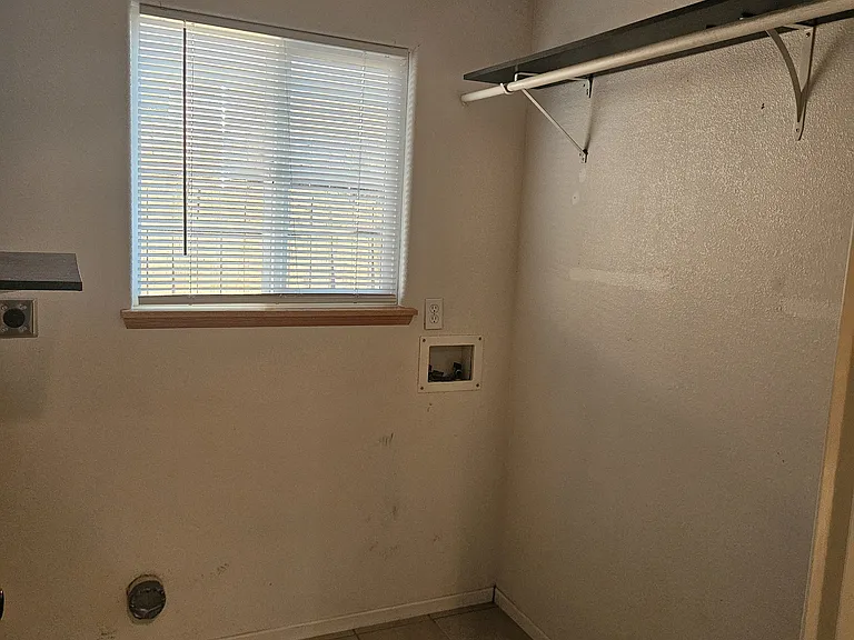 1232 S Yorktown St — Photo 17