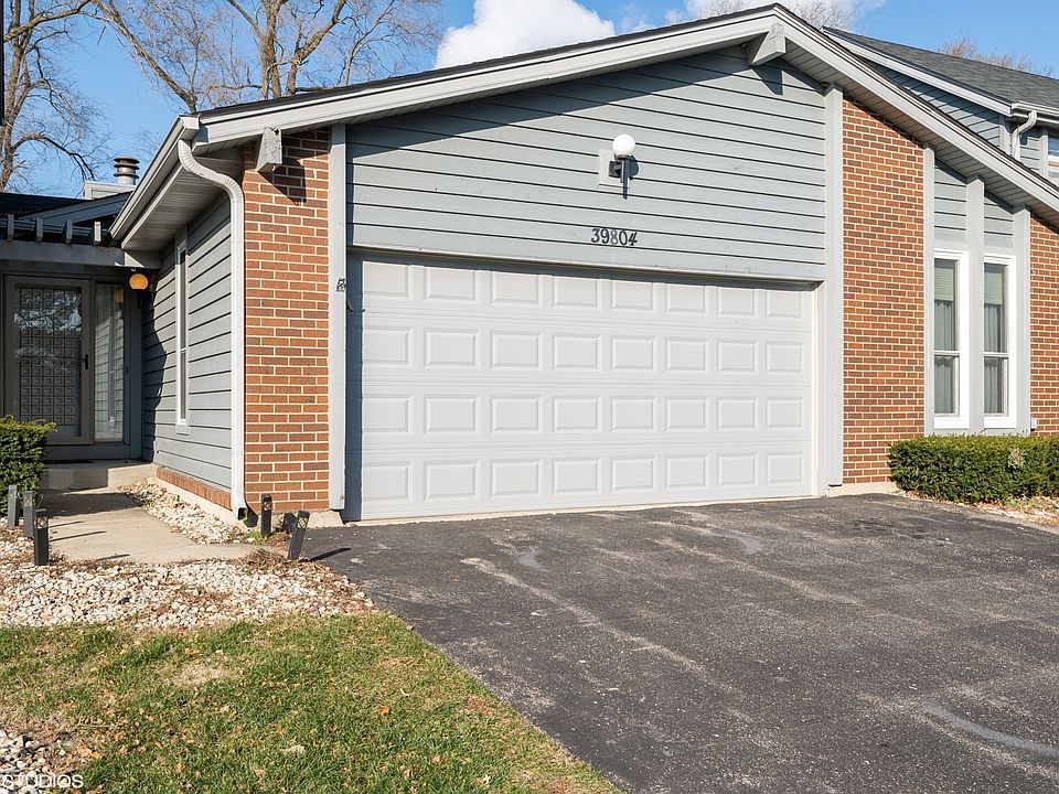 1st image of 39804 N Stonebridge Ct