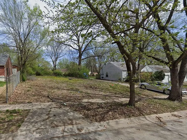 8021 Park Ave, Kansas City, MO 64132