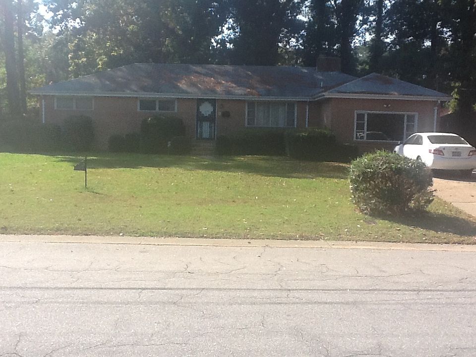 1st image of 1029 Norwich Ave