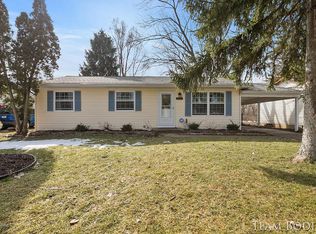 2821 Midwood St, Lansing, MI 48911