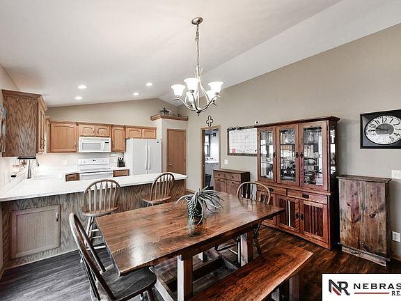 5th image of 21522 Parkview Dr