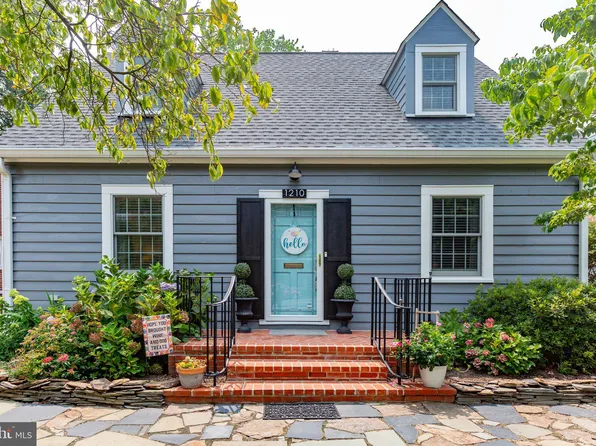 1210 College Ave, Fredericksburg, VA 22401