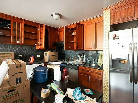 4th image of 60 Henry St APT 12A