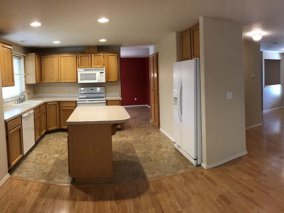 4th image of 1005 NW 11th Ave