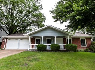 2 Somme Ct, Ballwin, MO 63021