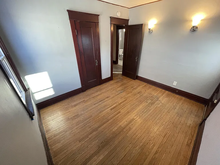 418 Colvin Ave — Photo 30