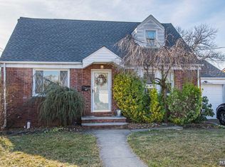 12-16 Lexington St, Fair Lawn, NJ 07410