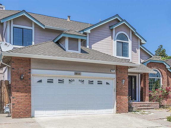 2nd image of 933 Bluerock Dr