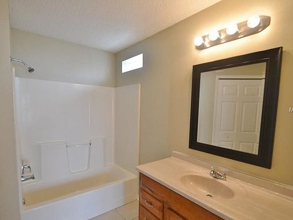 4th image of 3746 Dartford Dr