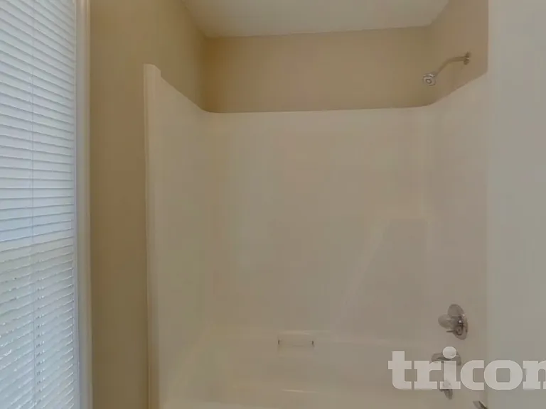 216 Netherland Dr — Photo 11