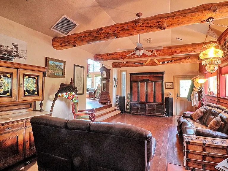 2429 Ellsworth Ave — Photo 20