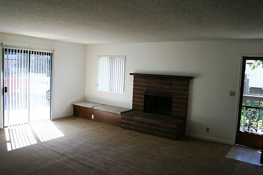 2nd image of 1809-11 Glasgow Ave