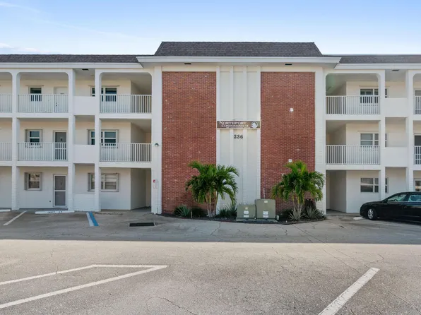 236 Castlewood Drive #301, North Palm Beach, FL 33408