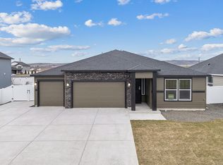 805 K St NE, Quincy, WA 98848