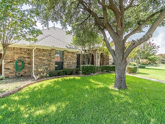 2nd image of 2304 Chadbourne Dr
