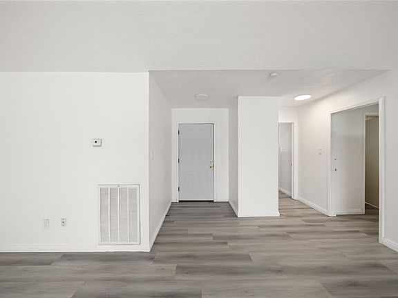 3rd image of 5726 Yorkgate Dr