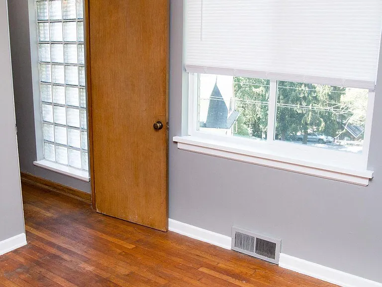 1223 Greenbrier Rd #1 — Photo 37
