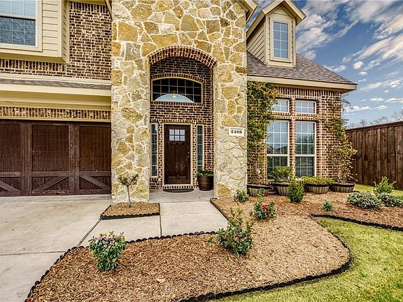 4th image of 2405 Perdenales Dr